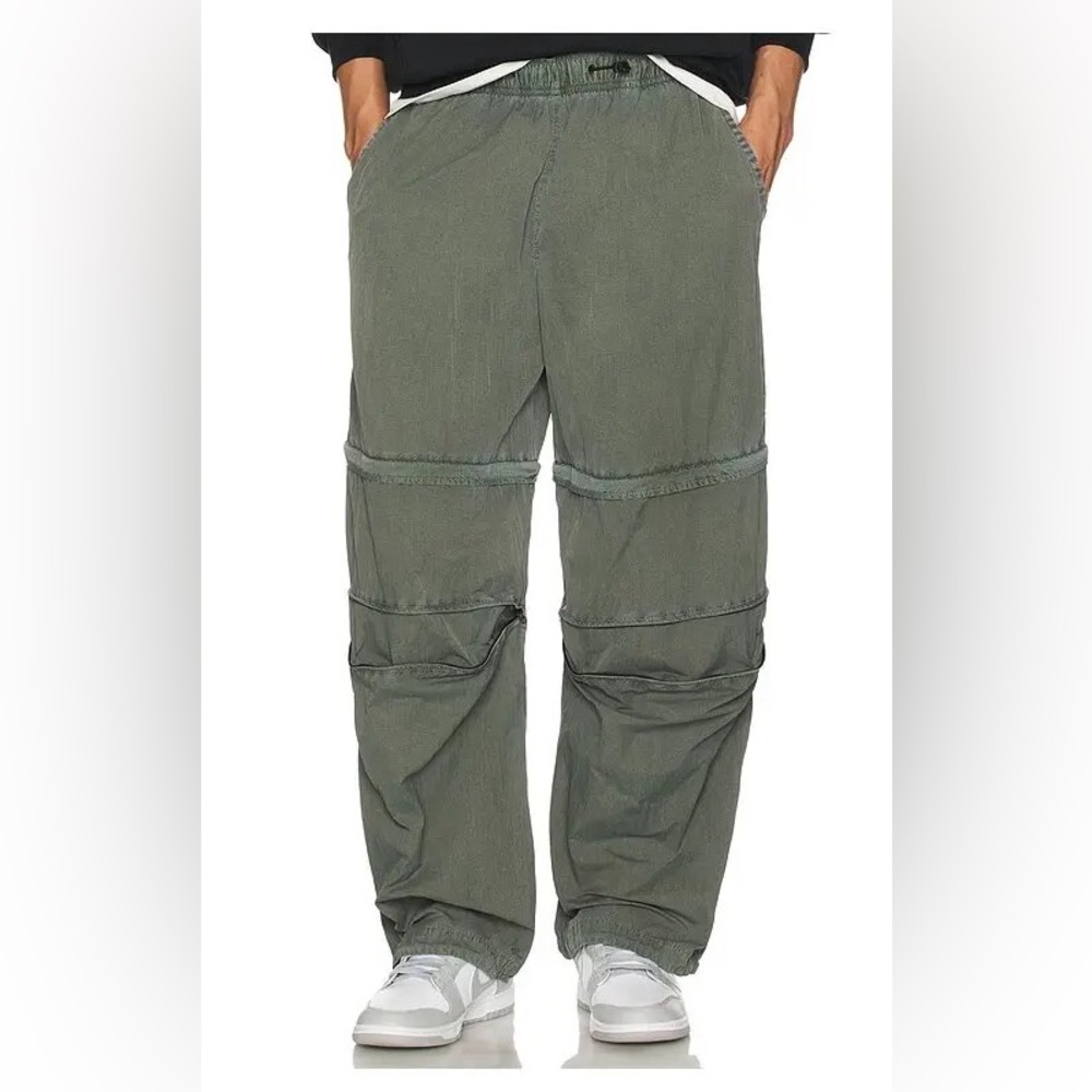 Nike Tech Woven Zip Off Pants Shorts Small Sequoia Loose HJ2948-355 Gorpcore